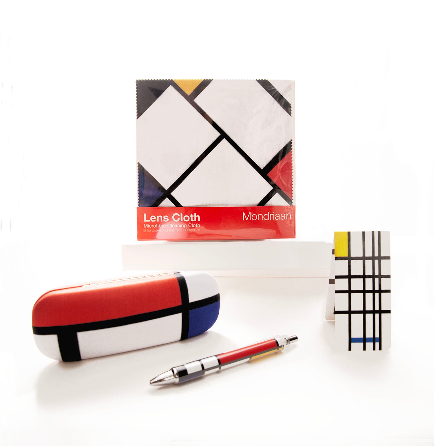 SHOP Shop Now! Gift Sets from Holland Mondrian Museum Spectacle Case & Lens Cloth Souvenirs!