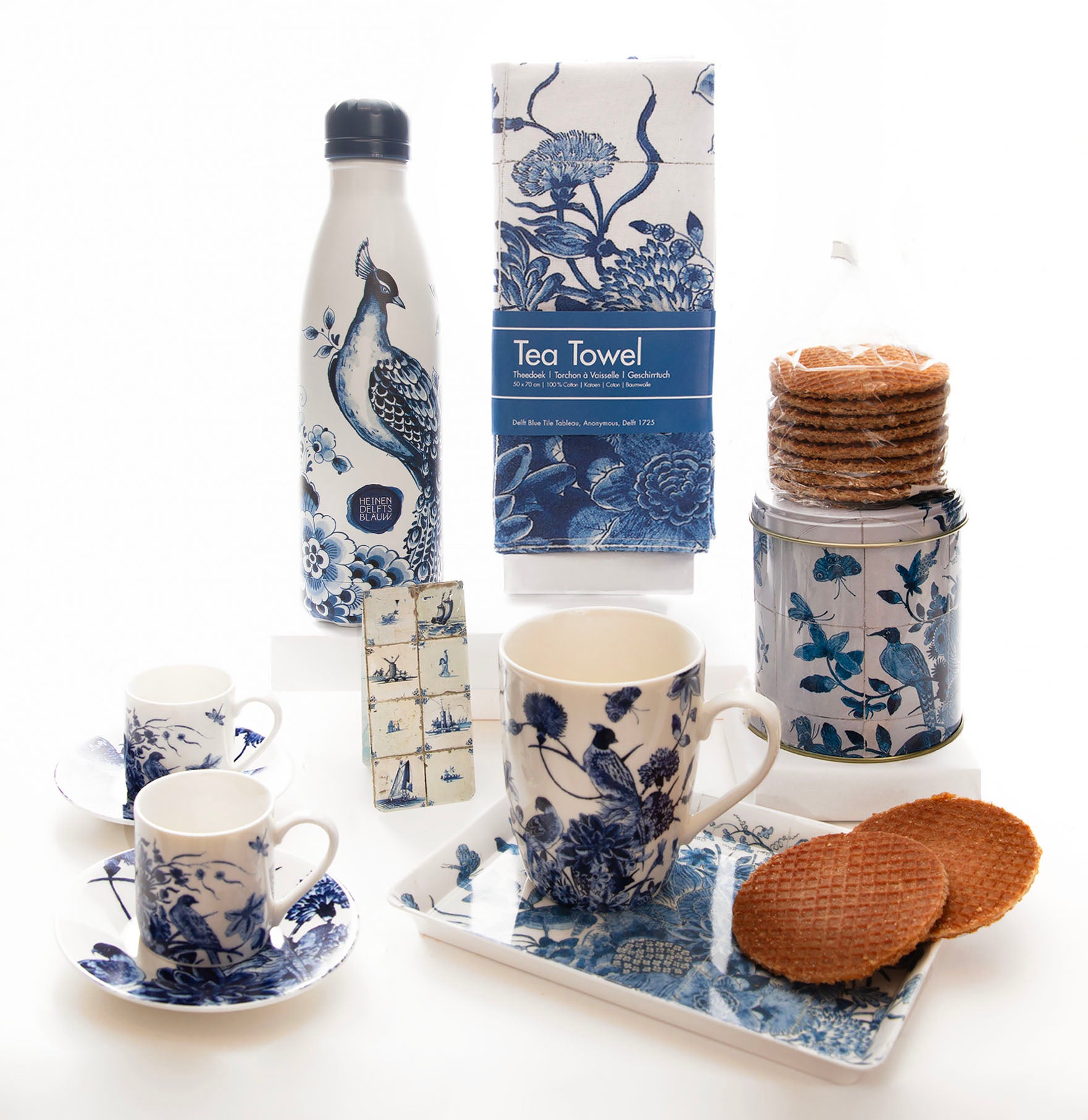 Looking for the perfect gift for a loved one? Look no further than the Dutch Delft Blue Luxury Gift Set from the Rijksmuseum Collection Amsterdam. This limited edition set includes a curated selection of pieces from the Dutch Delft Blue Luxury Set, beautifully packaged and ready to be gifted. Whether it's a birthday, anniversary, or any other special occasion, the Delft Blue Luxury Gift Set is sure to impress.