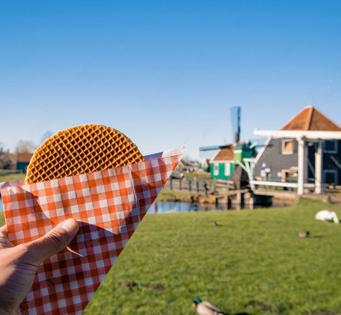 Holland Souvenirs, Kissing Couple, Syrup Waffles, Gift Set!