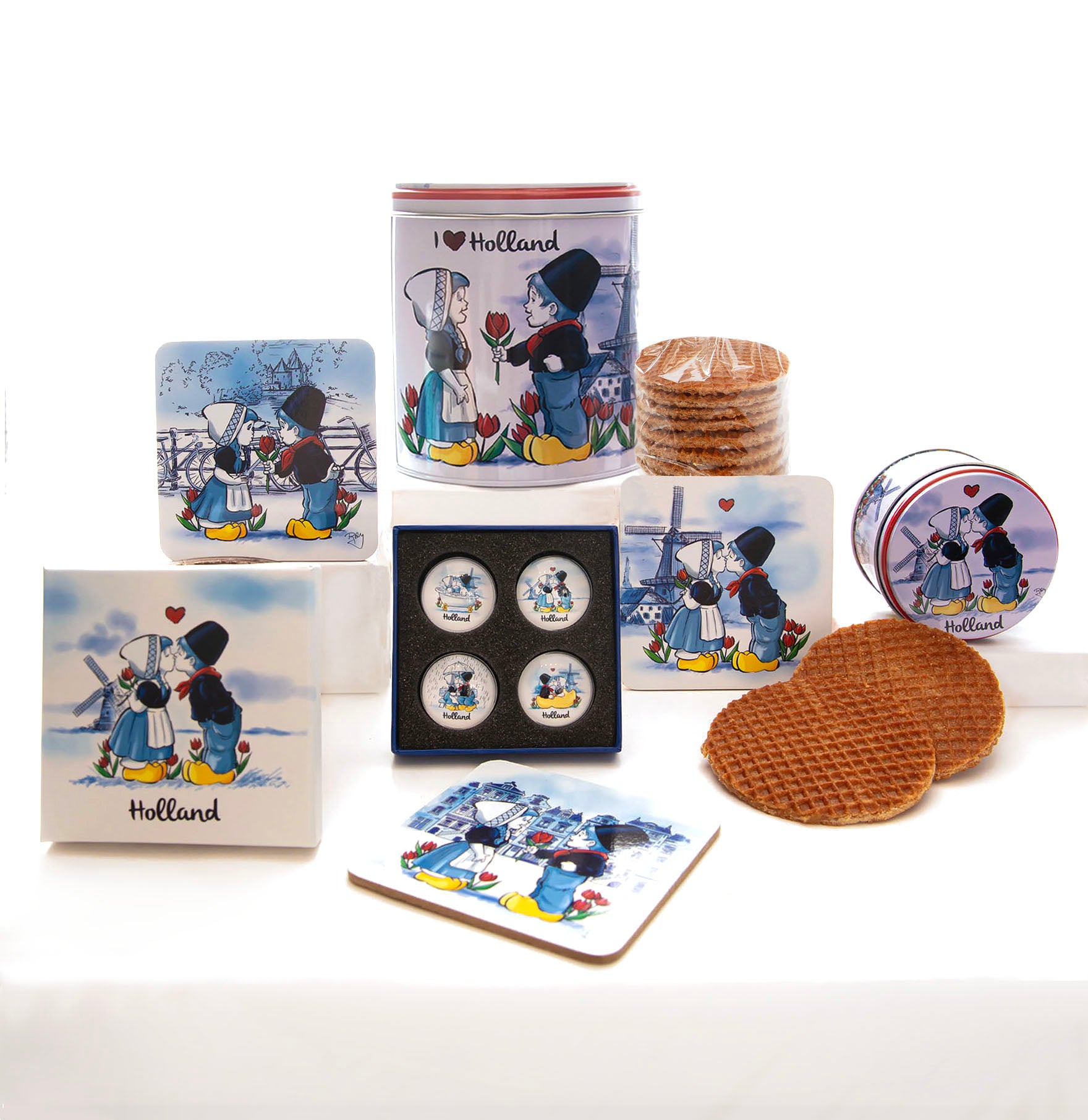 Shop Now! Holland's Delft Blue Holland Souvenirs, Kissing Couple Luxury Gift Set!